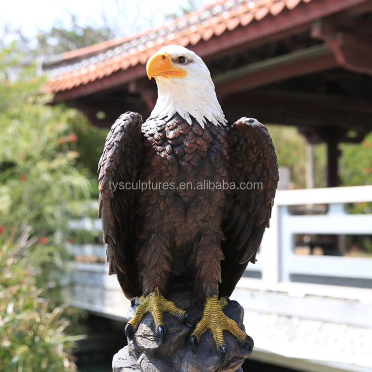 belle statue d'aigle en fibre de verre artificiel décoratif à vendre