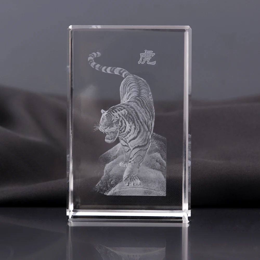 Beautiful 3d Laser Crystal Glass Cubes With Animal Tiger Figurines