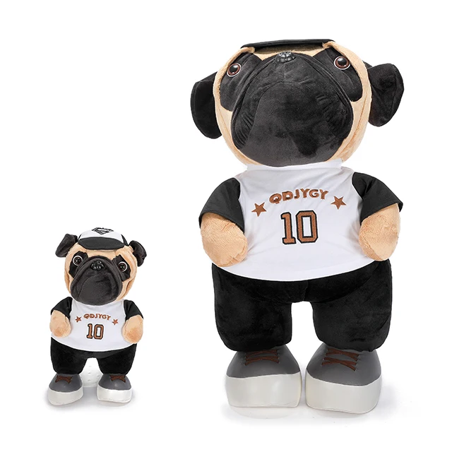 pug de peluche gigante