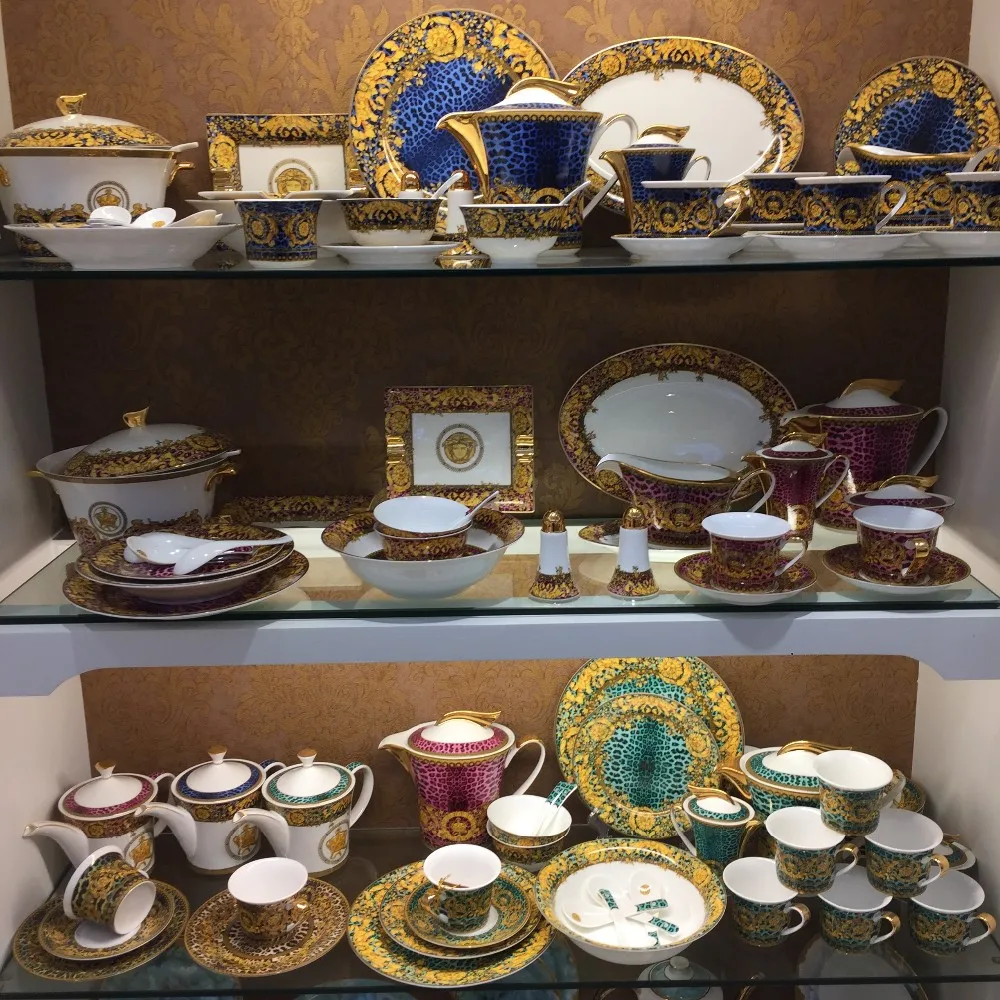 New 61 Pcs Fine Bone China Dinner Set Luxurious Handpaited Europe