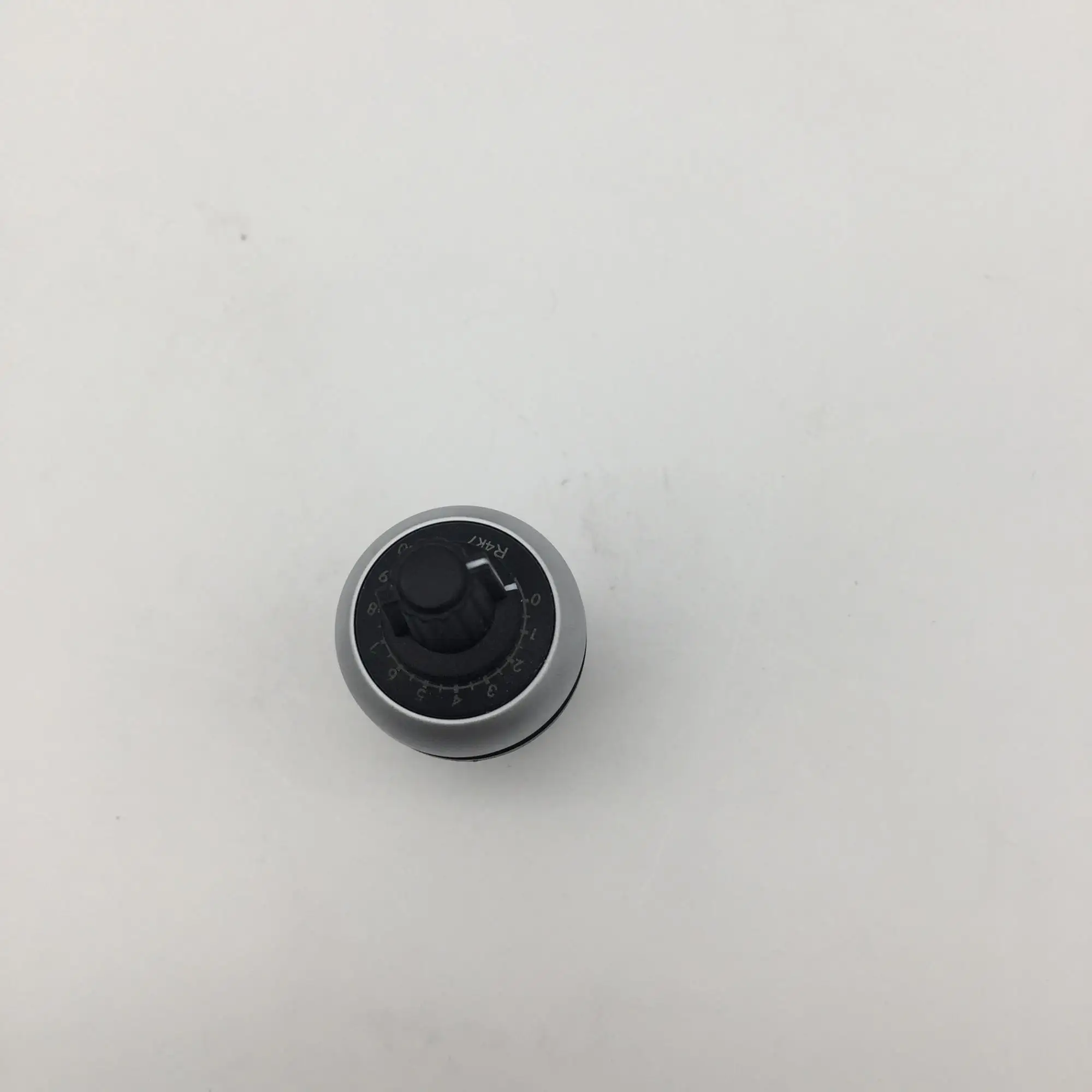 M22-R4K7-4.JPG