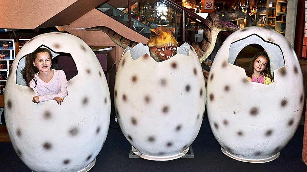 toy dinosaur egg kit jurassic park