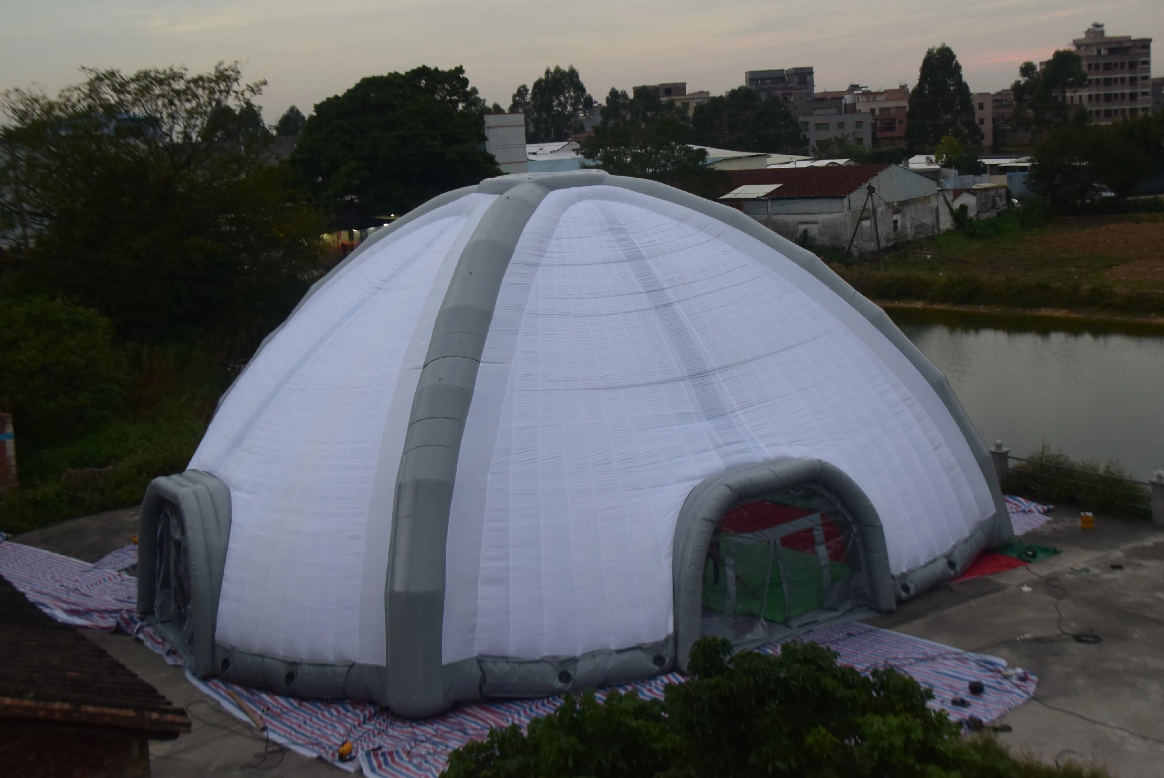 dome inflatable tent