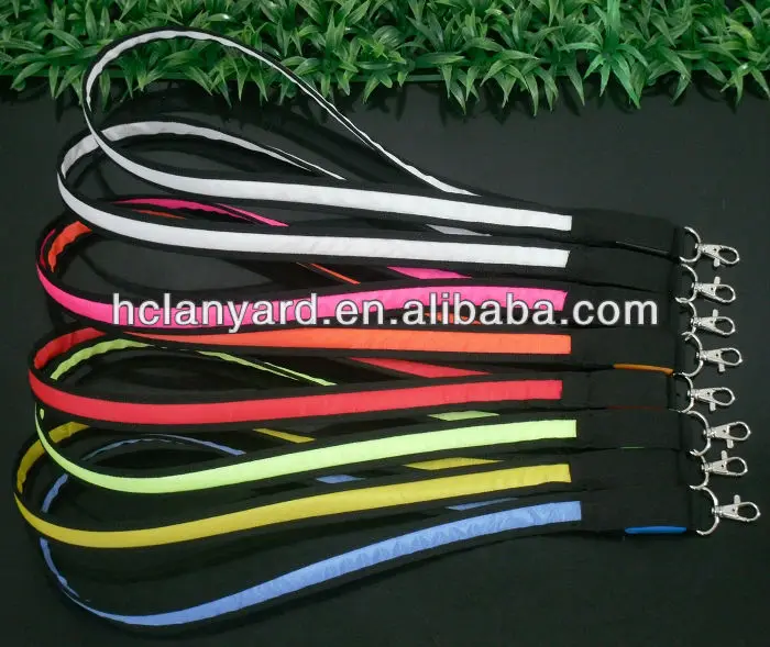 
Wholesale customized safety buckle glow in the dark lanyard 