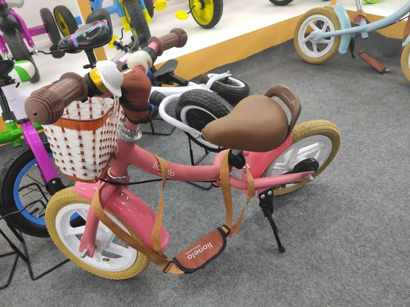 bike with training wheels for 5 year old