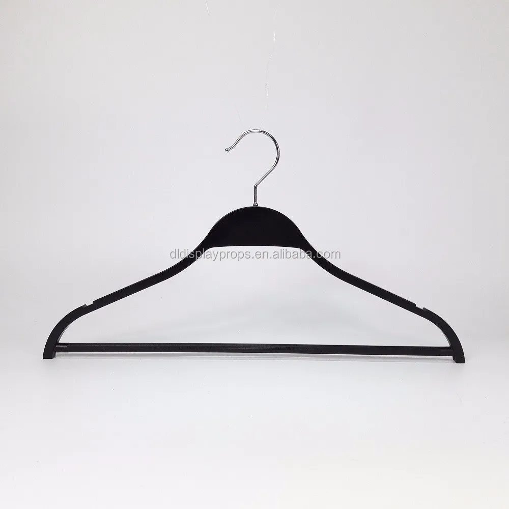 plastic hangers wholesale