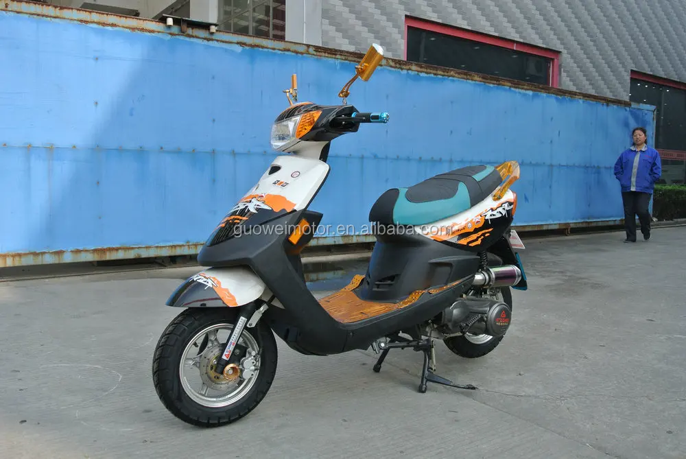Jog Moped v Tbilisi. Скутер 48