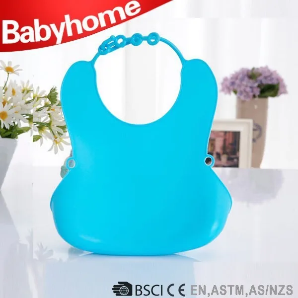 baberos con plastico atras