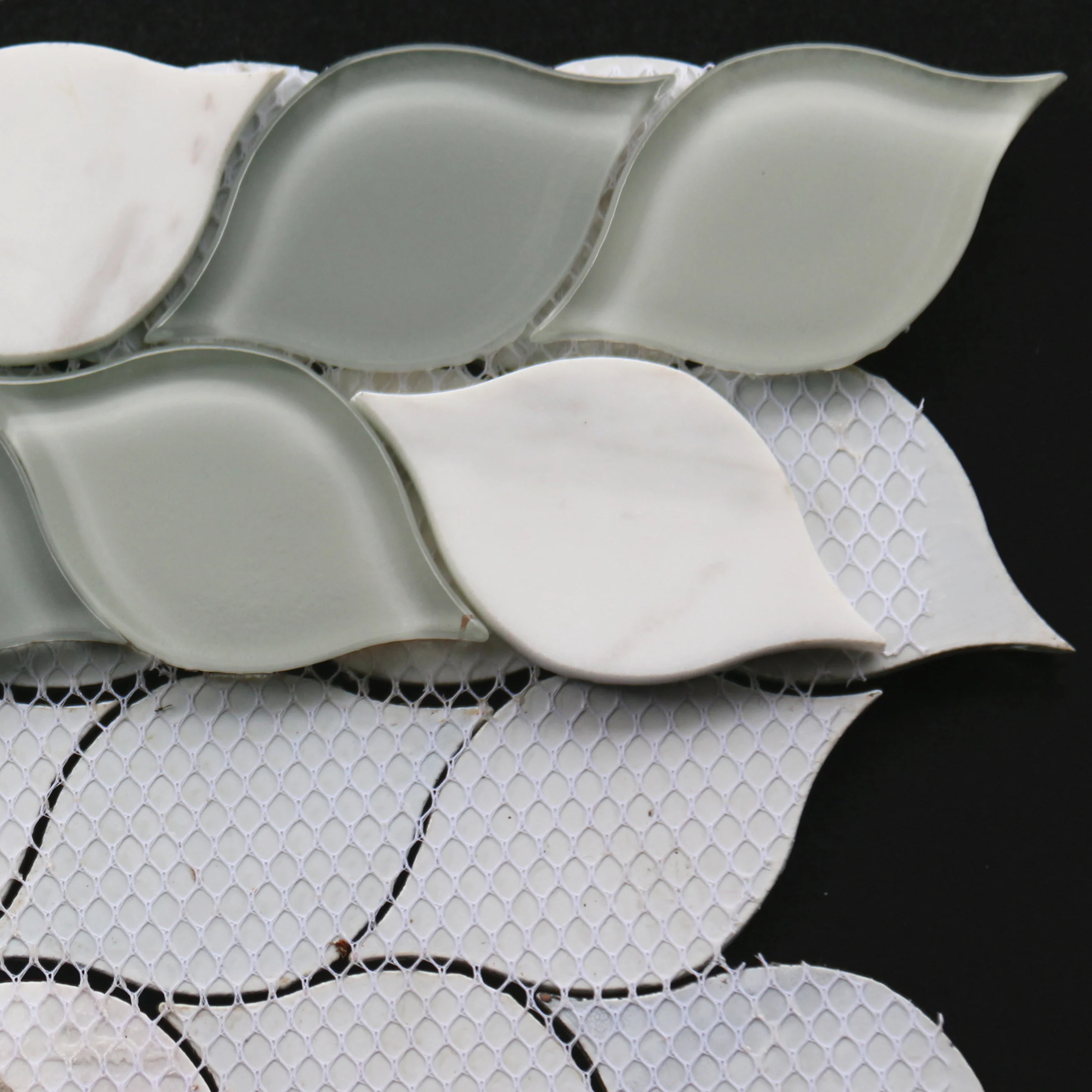 Green and white leaf shape water jet cheap mosaic tile thassos and carrara