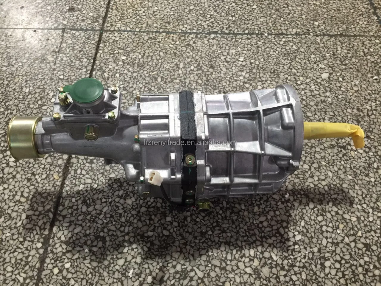 High Quality 4y Automotive Transmission Assy Gearbox For Toyota Hiace