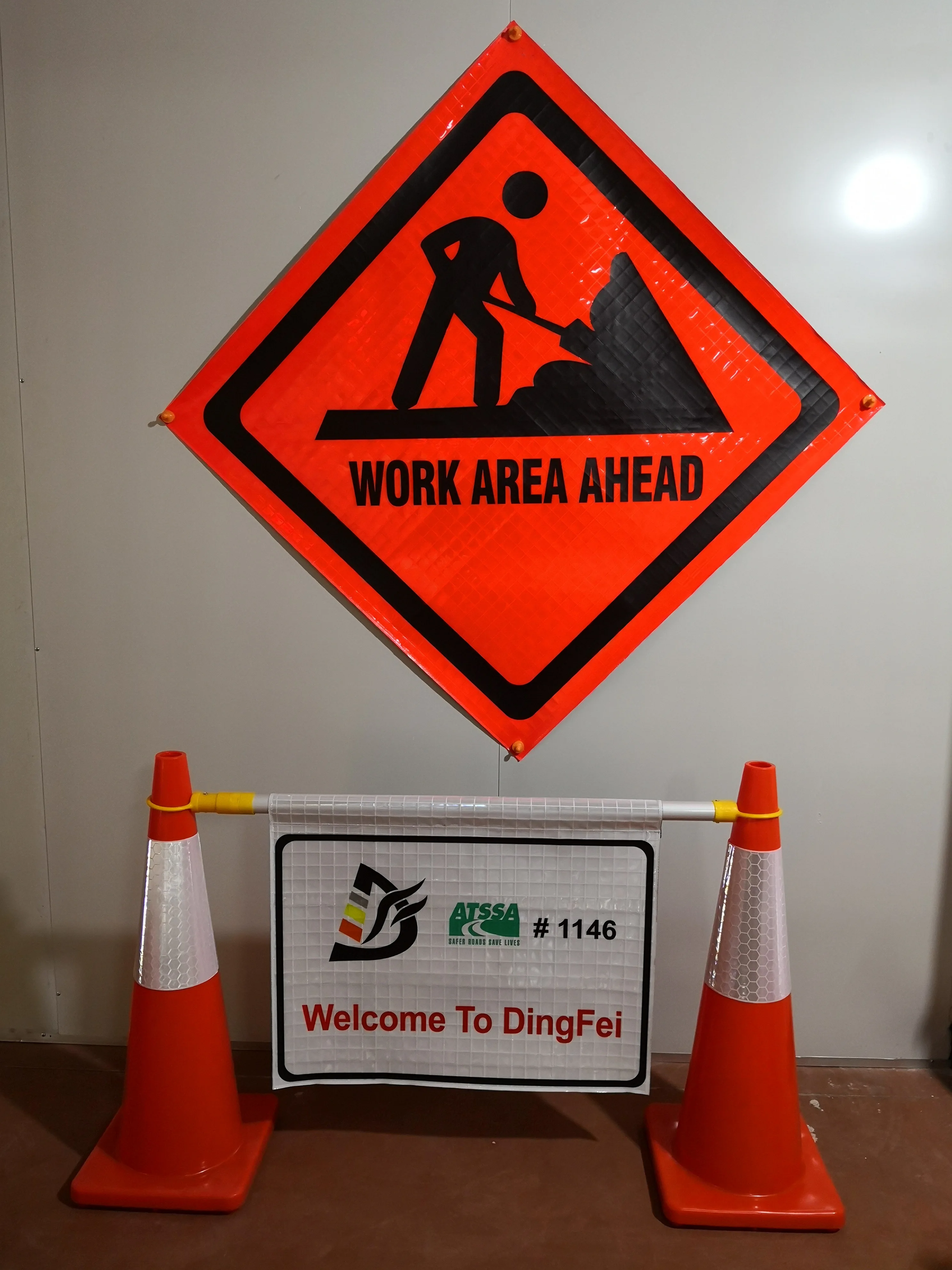High Visibility Customized Reflective Flexible Road Sign Roll Up Sheeting Roll Up Sign_4