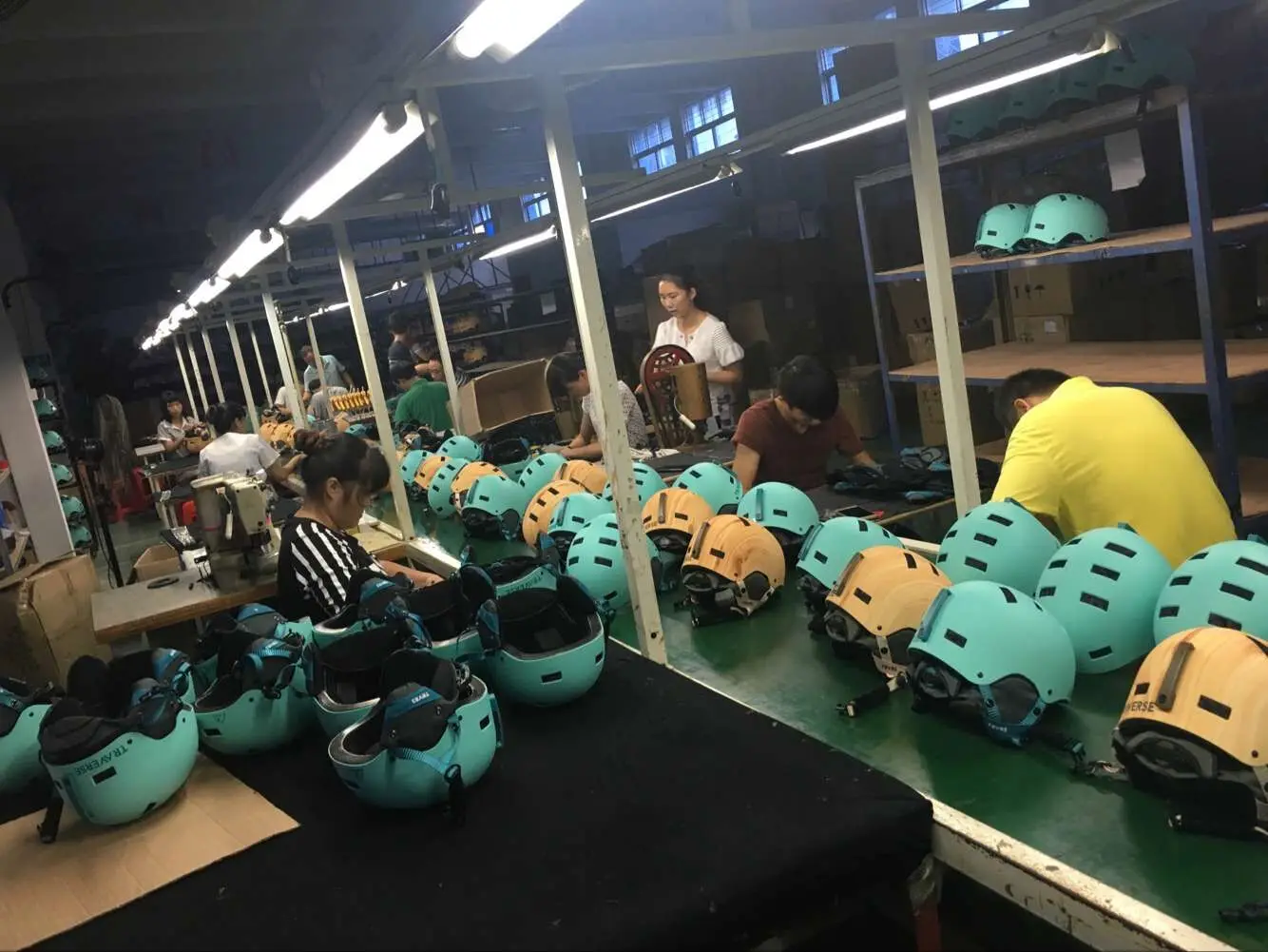 CM1 ski helmet 2.jpg