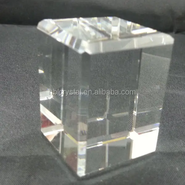 Стеклянный куб. Граненые фигуры. Кристальный куб. Стекло прямоугольное. Кристаллический куб.