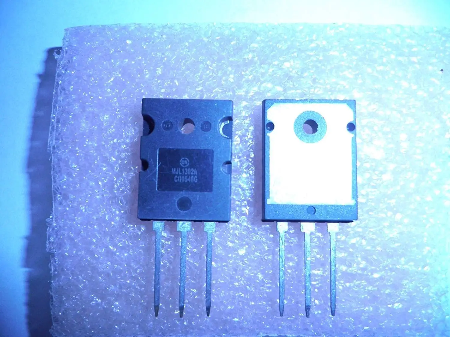 25 pcs of MPSA56 PNP Amplifier Transistor 0.5A 80V