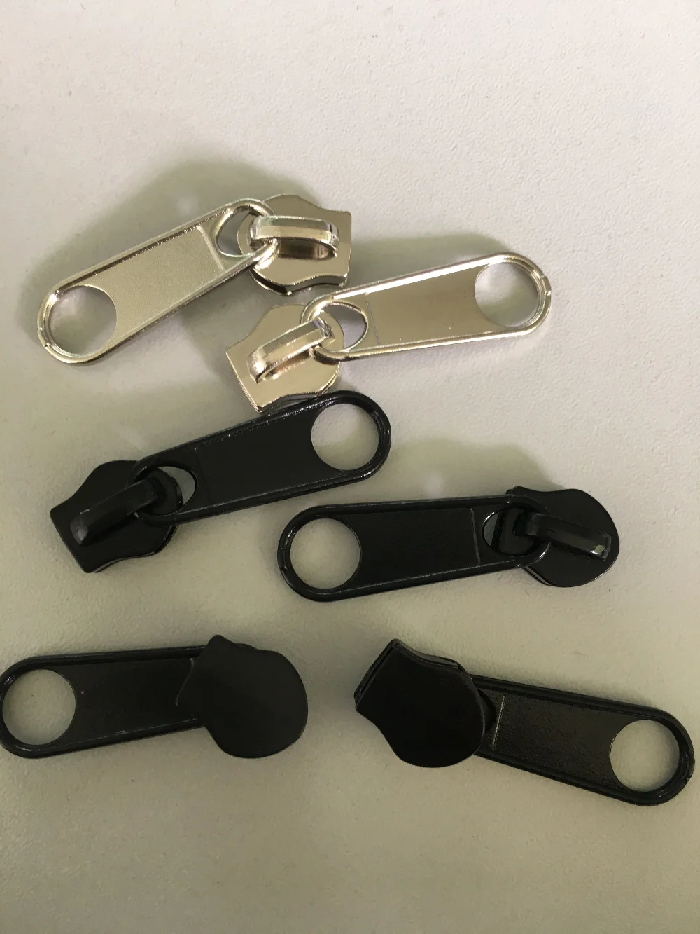 Locking Slider With Different Size 3 5 Different Plated Color Gold