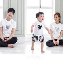 2016 New coming Family Matching outfit Soft Cotton Cartoon Head printed T shirt Mama Dad Baby