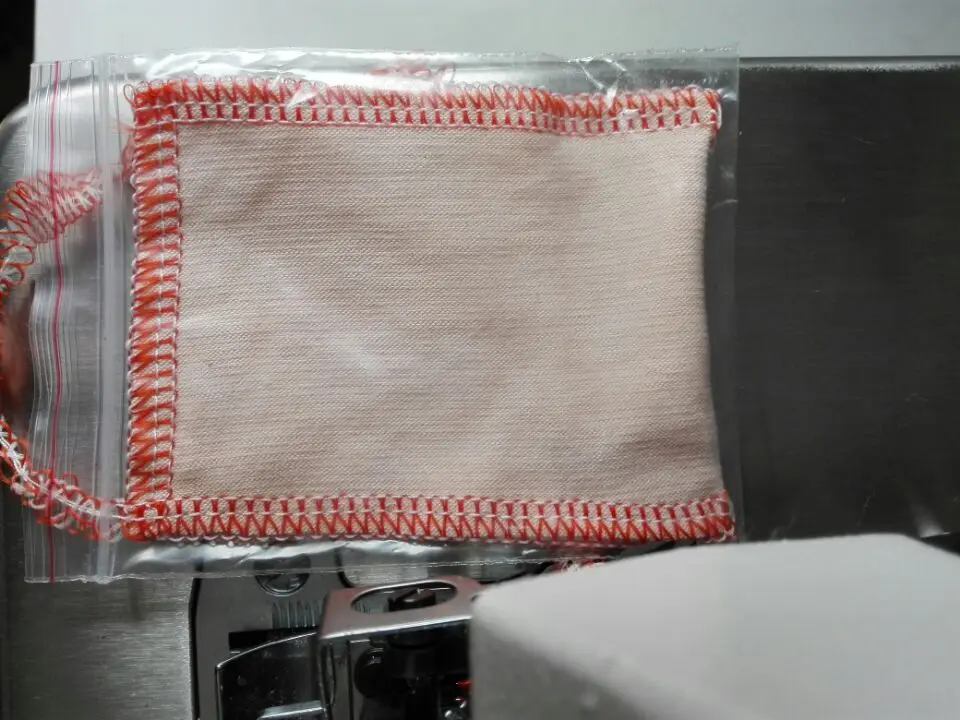 Second Hand Gtrobel Industrial Overlock Machine With Automatic Foot