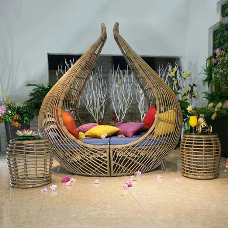 Factory Price Outdoor Garden Furniture Round Rattan Daybed With Canopy