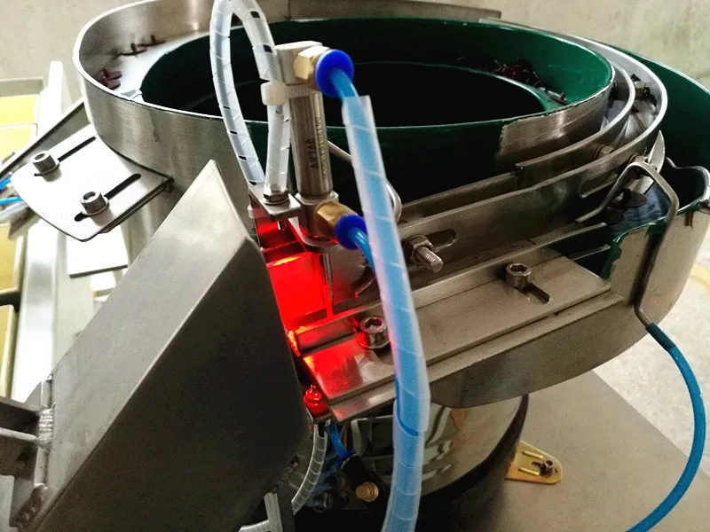 Automatic Screw Sorting And Bagging Machine With Automatic Counting