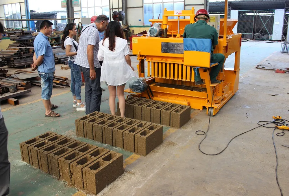 Qmy630 Egg Laying Concrete Brick Making Machine Price
