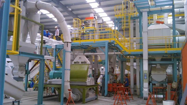 Wood pallet/Woodchips/Paper Pulp/Biomass Pellet Machine Granulator 