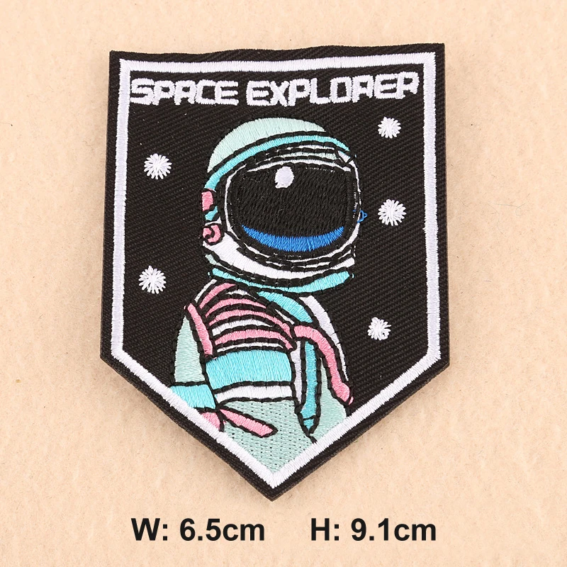 Astronaut-Badge-02.jpg