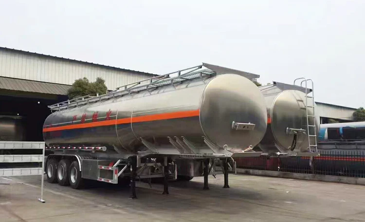 fuel tanker 02.jpg