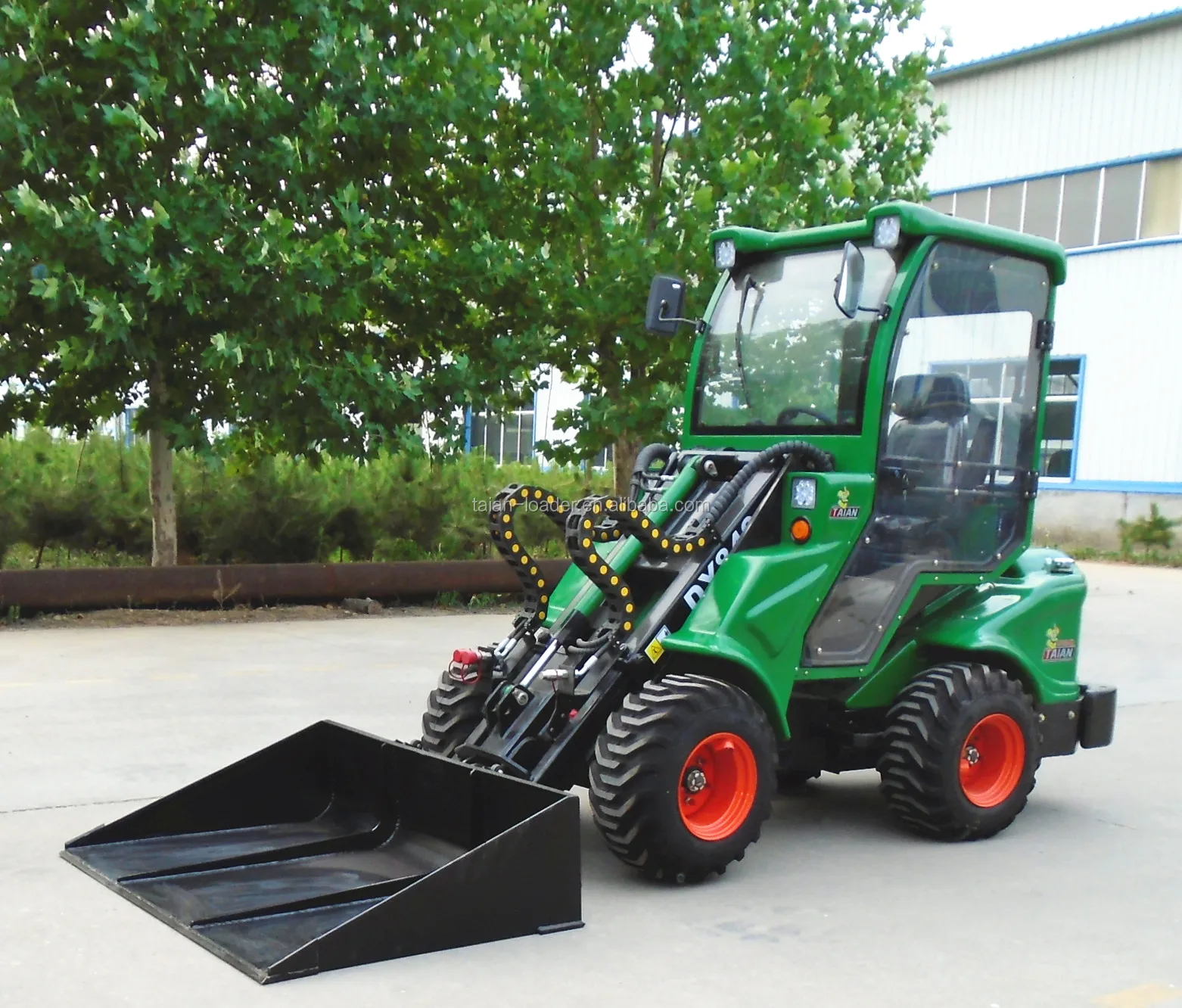 Avant Type Compact Mini Loader Dy840 Epa T4 Construction Bucket Front