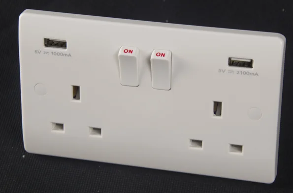 British Standard  White VN Range 13A 2 gang switched socket 1A+2.1A USB outlet neon single pole