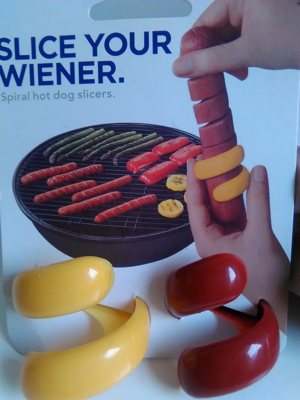 quirky hot dog slicer
