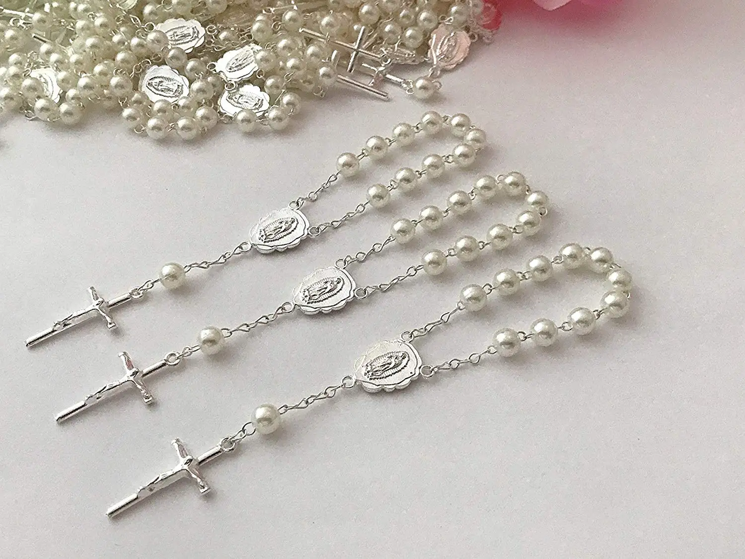 // 25 Pc White Baptism Favors with Angels Mini Rosaries Silver Plated Acrylic Beads//Recuerditos De Bautismo//Christening Favors//Decenarios//
