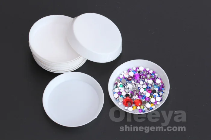 Good Quality Crystal Stone Plastic Jewelry case With 6cm Round Shape Plastic case for Nails