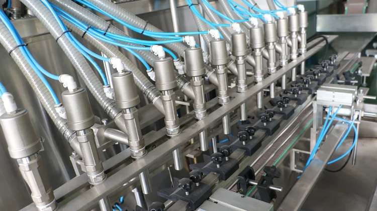 liquid filling machine