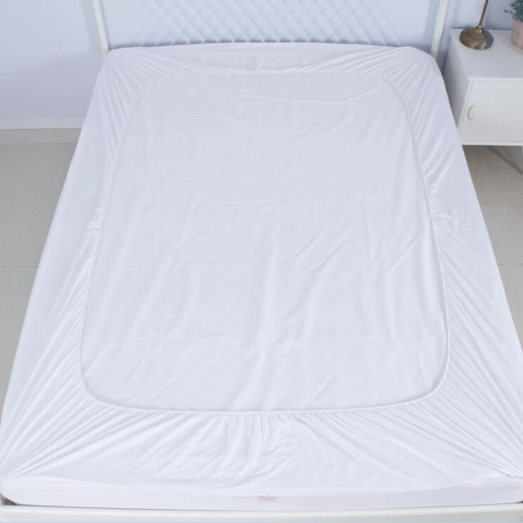 Basic Waterproof 100 Polyester Knit Mattress Protector With Skirt