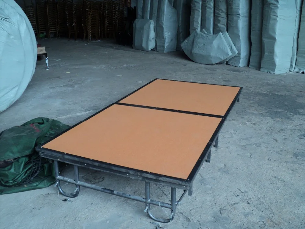 关于圣诞节派对活动的便携式移动折叠舞台