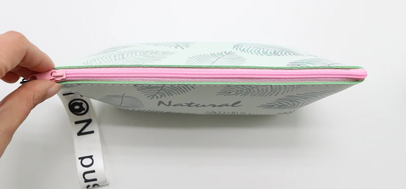 green cosmetic bag6.JPG