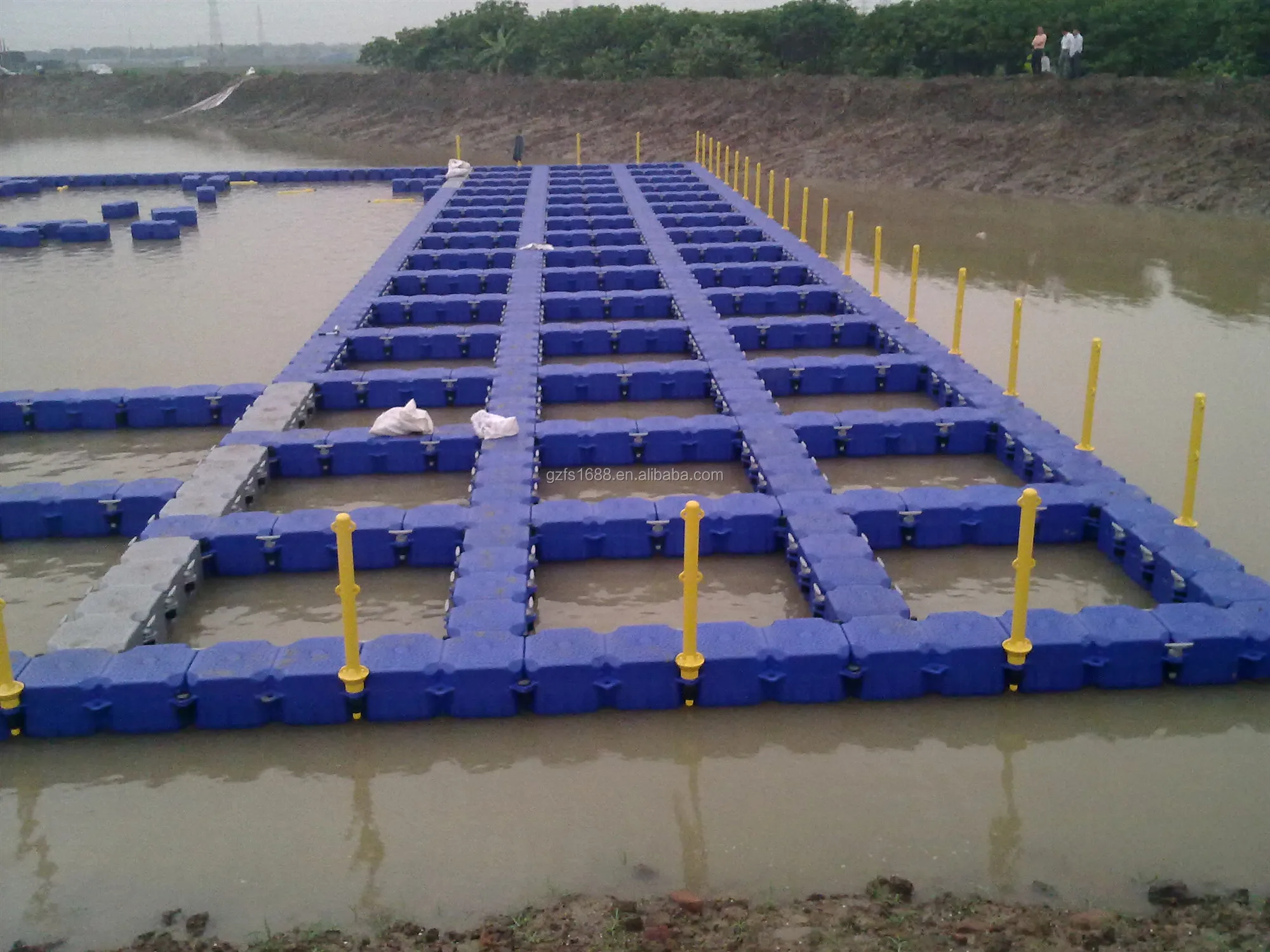 Polyethylene Plastic Pontoon For Floating Platform With Wood Decking
