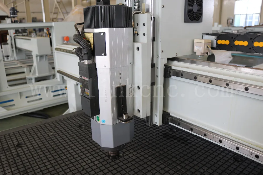 1300*2500mm size large cnc router machine cnc router wood engraver machine cnc router with auto tool changer