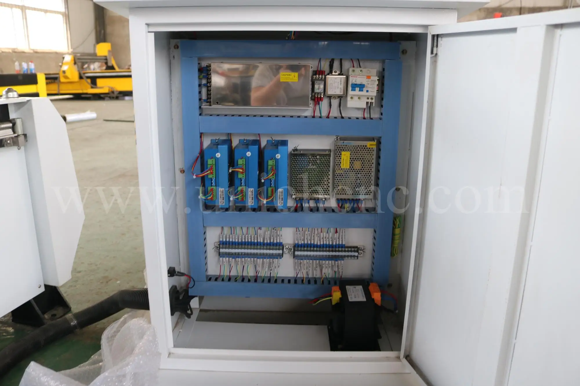 Cnc plasma cutter! UNICHCNC low price cnc plasma cutting machine metal plasma cutting machine