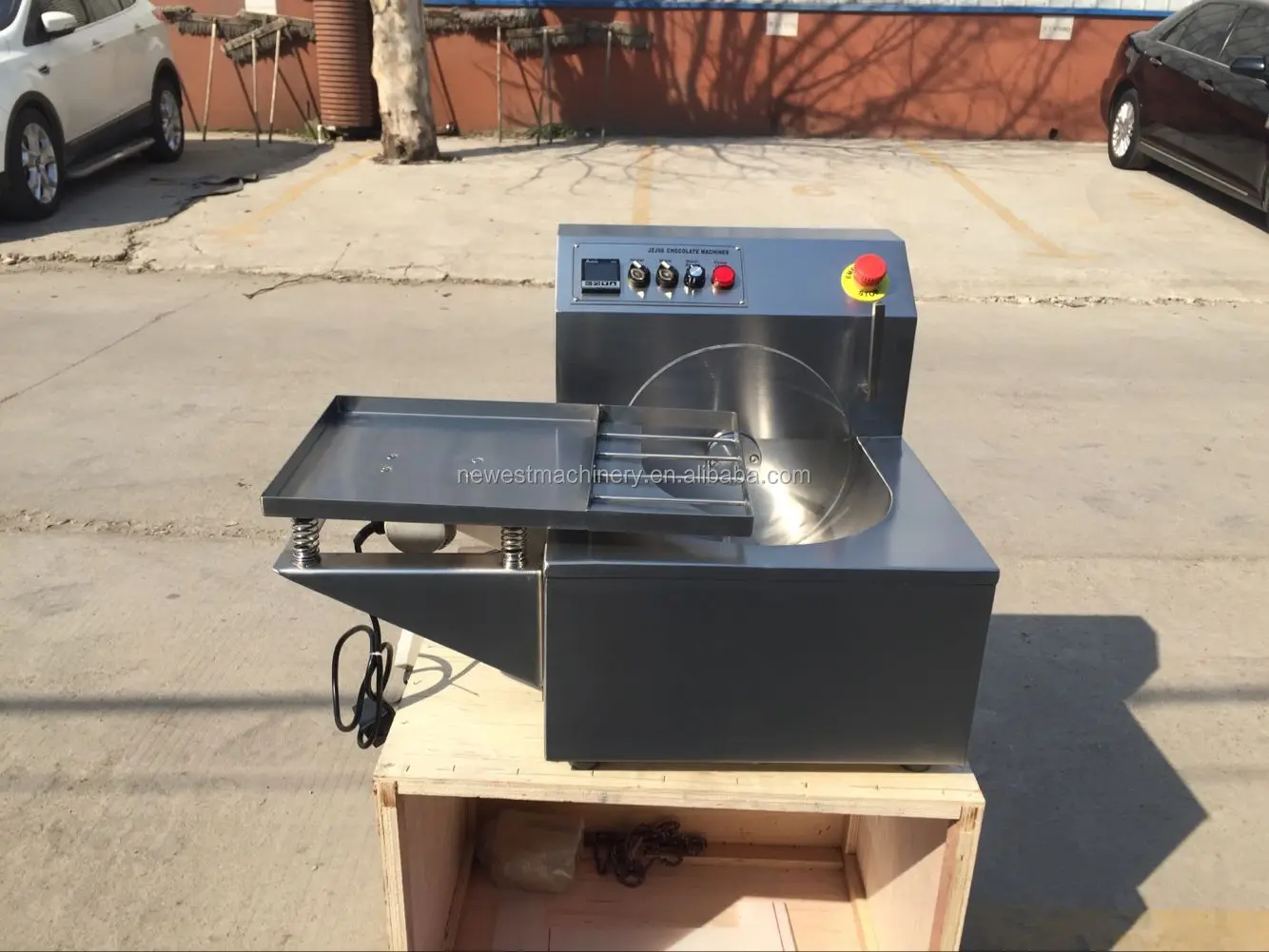 110V 220V 50/60HZ choose chocolate melting pot with 8kg/15kg/30kg capacity