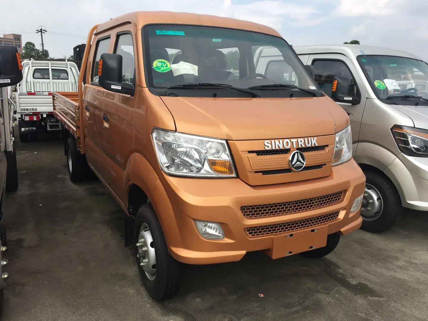 Sinotruk Cdw 4x2 Mini Truck 2t Mini Pickup Truck Buy Cdw Mini Pickup