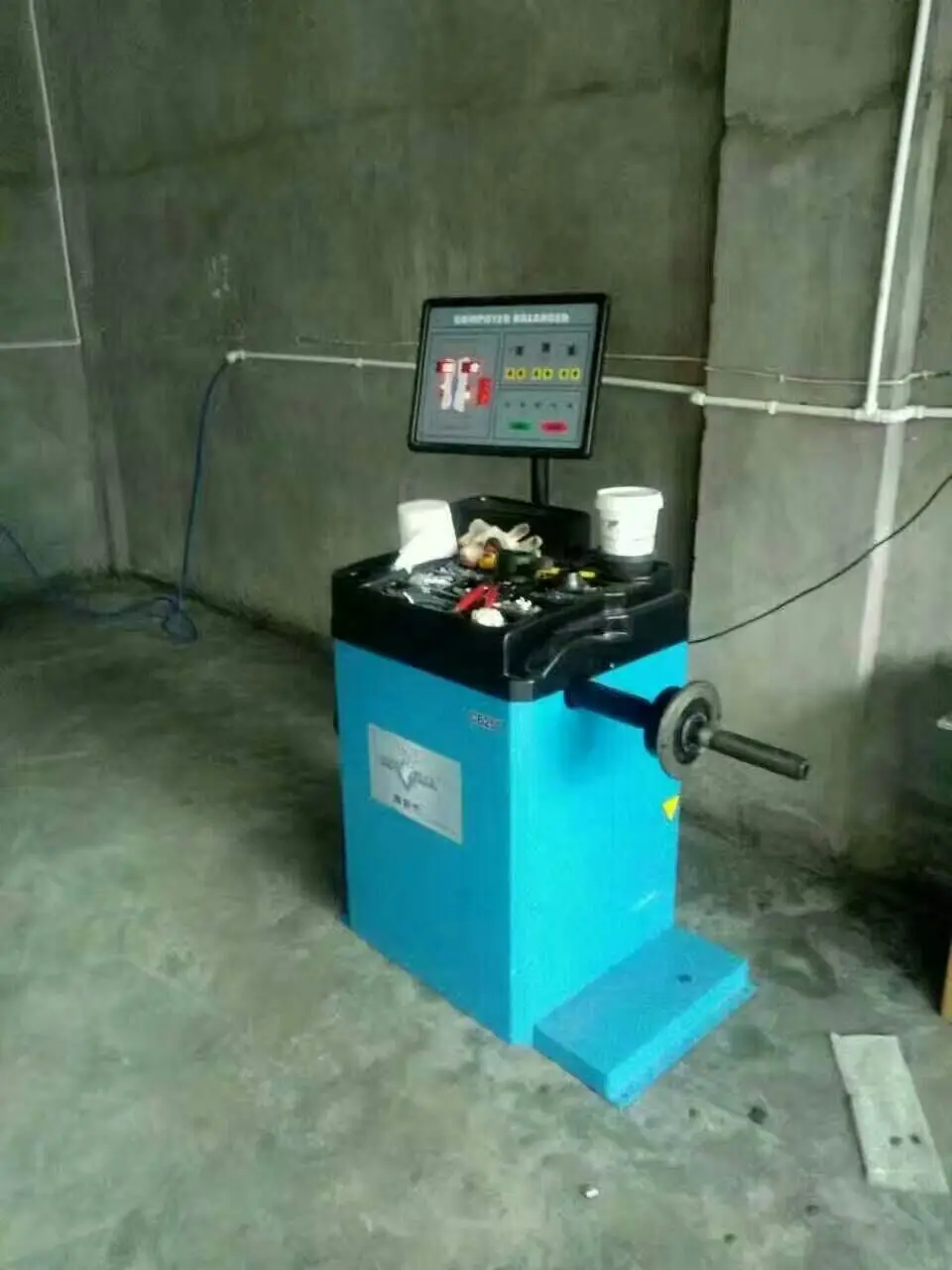 Roadbuck Automatic Cb550p Ce Wheel Balancer Balancing Machine Buy