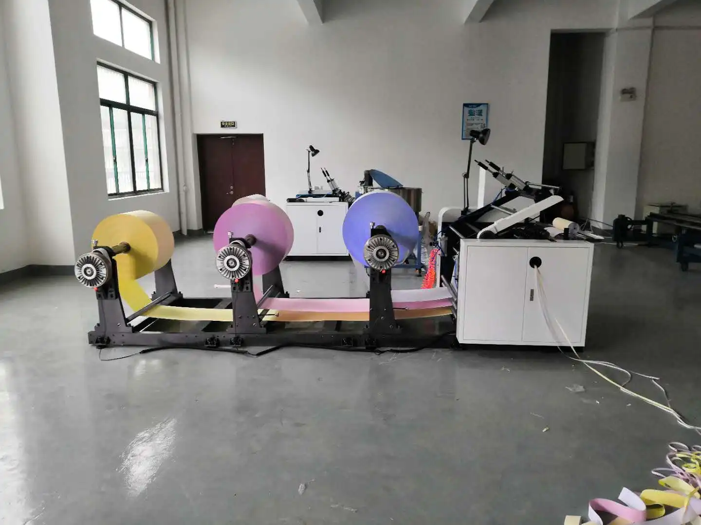 Good Quality 2 Ply Thermal Paper Rolls Converter Rewinder Atm Pos Lottery Paper Roll Slitting