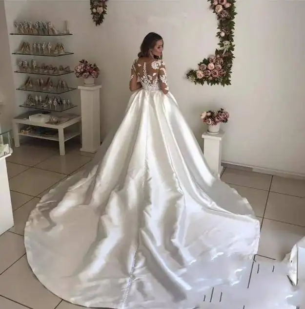 Zh2931g 2018 Newest White Ivory Bridal Wedding Dresses Vintage