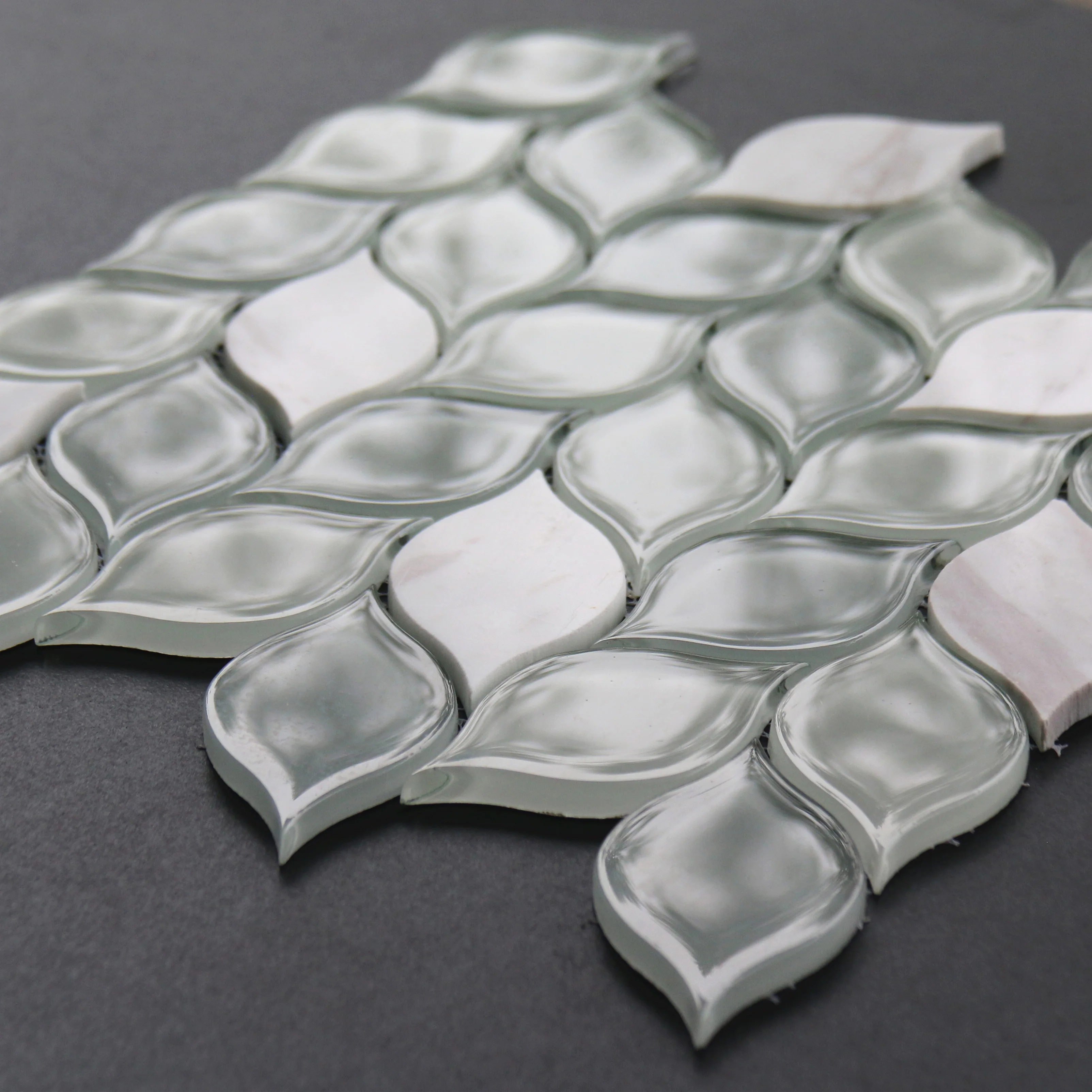 Green and white leaf shape water jet cheap mosaic tile thassos and carrara