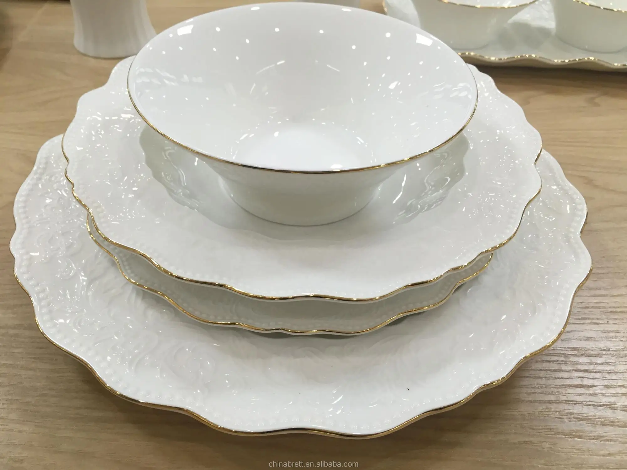 Luxury White Ceramic Dinnerware Set Plate Gold