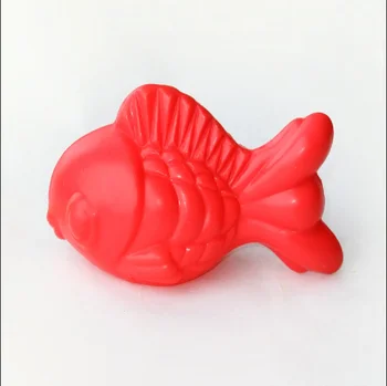 red fish toy