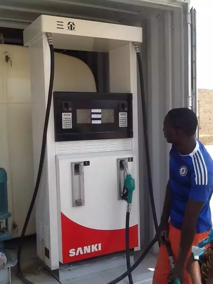 9D3CA50A-29A9-4840-932B-45519B3CD78C