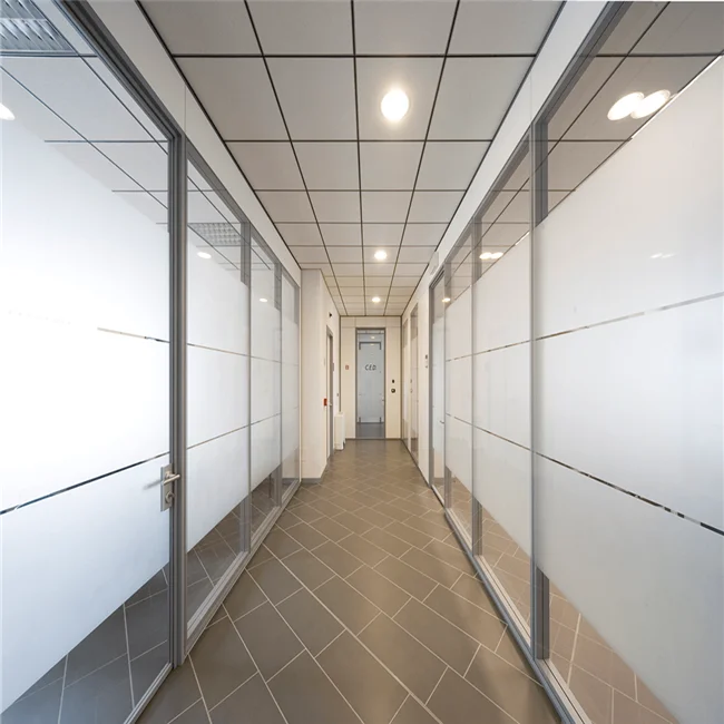 磨砂玻璃隔断,设计明亮的视觉和隐私.