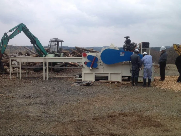 Rotex Master Good Quality 110kw 6-10TPH Oak Pine Wood Chips Making Machine/Wood Chipper with CE